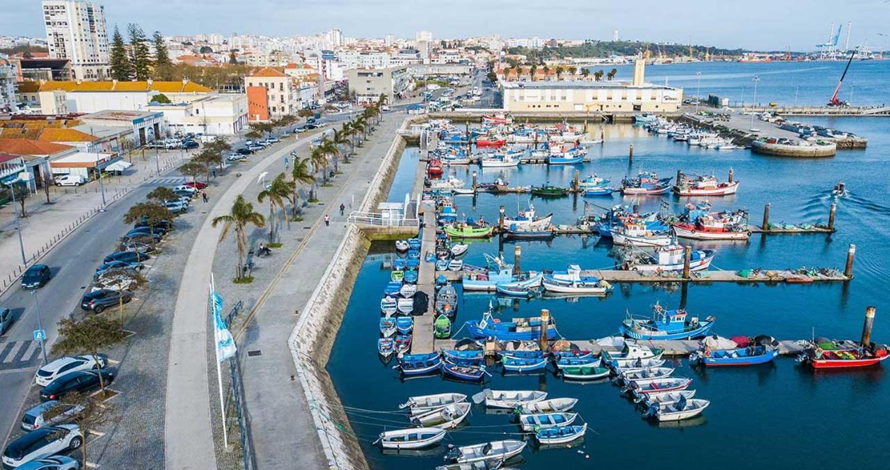 Apartamento situado no centro histórico da cidade Setúbal Exterior foto